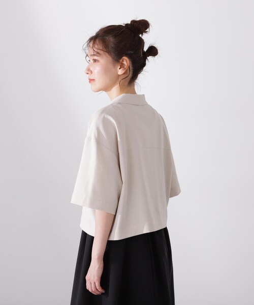 N.(N. Natural Beauty Basic)(エヌエヌナチュラルビューティーベーシック)の「◆クロップドゆる開襟シャツ(シャツ/ブラウス・レディース・ベージュ/チャコールグレー・MEDIUM)」の22枚目の写真