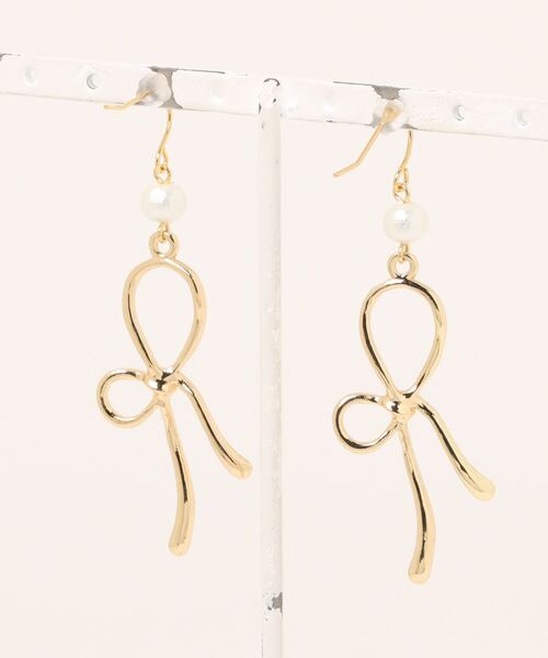 tone(トーン)の「【As】【アレルギー対応】リボン×コットンパール ゆらゆらピアス(サージカルステンレス)(MA)(ピアス(両耳用)・レディース・シルバー/ゴールド系2/ゴールド・FREE)」の8枚目の写真