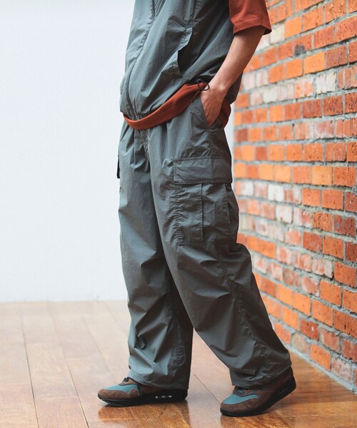 B:MING by BEAMS（ビーミングバイビームス）の「B:MING by BEAMS / ライトナイロン 6ポケット カーゴパンツ（カーゴパンツ・メンズ・ブラック/グリーン系その他・SMALL/LARGE/X-LARGE/MEDIUM）」の20枚目の写真