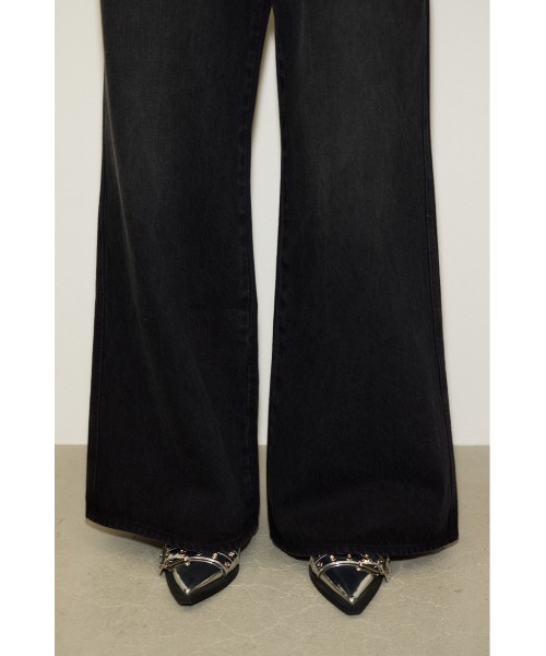 THROW by SLY(スローバイスライ)の「THROW L/W LOOSE LEG PT-E ローウエスト ルーズ レッグ パンツ イー(デニムパンツ・レディース・ブラック・0/1)」の8枚目の写真