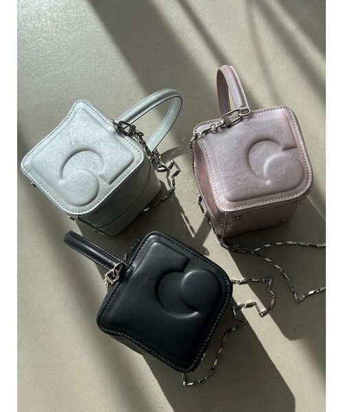 EMODA（エモダ）の「ボックスEキューブバッグ（ハンドバッグ・レディース・ブラック/シルバー/グレー/ピンク・FREE）」の5枚目の写真