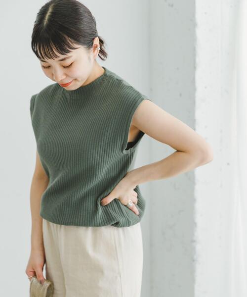 ITEMS URBANRESEARCH(アイテムズ アーバンリサーチ)の「リブハイネックノースリニット(ニット/セーター・レディース・チャコールグレー/オフホワイト/ブラウン/グリーン・FREE)」の22枚目の写真