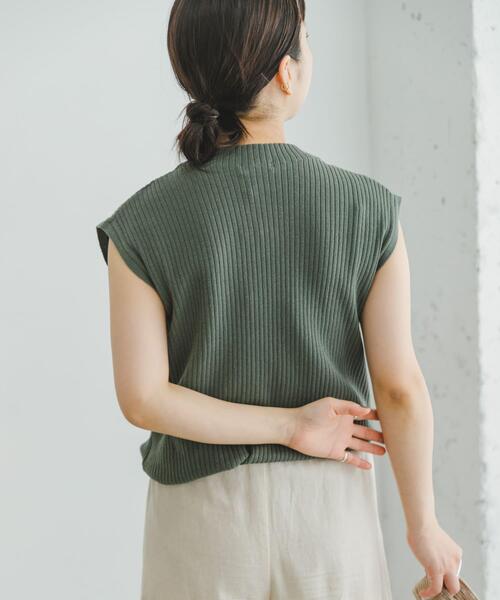 ITEMS URBANRESEARCH(アイテムズ アーバンリサーチ)の「リブハイネックノースリニット(ニット/セーター・レディース・チャコールグレー/オフホワイト/ブラウン/グリーン・FREE)」の21枚目の写真