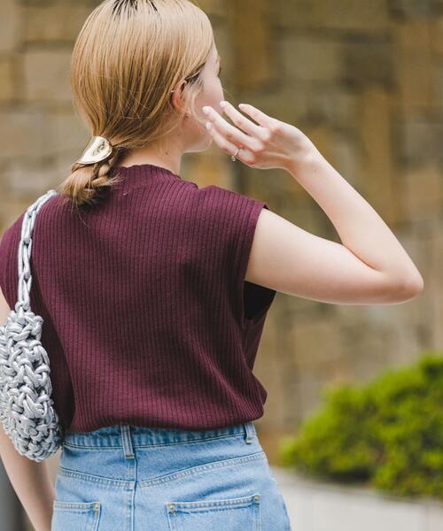 ITEMS URBANRESEARCH(アイテムズ アーバンリサーチ)の「リブハイネックノースリニット(ニット/セーター・レディース・チャコールグレー/オフホワイト/ブラウン/グリーン・FREE)」の13枚目の写真