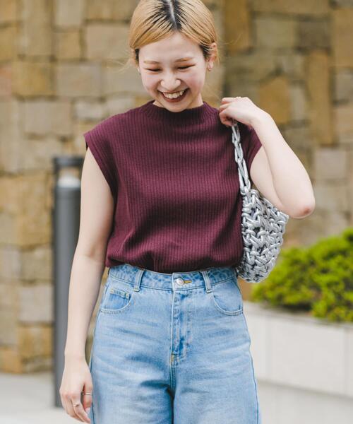 ITEMS URBANRESEARCH(アイテムズ アーバンリサーチ)の「リブハイネックノースリニット(ニット/セーター・レディース・チャコールグレー/オフホワイト/ブラウン/グリーン・FREE)」の12枚目の写真