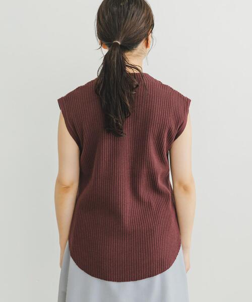 ITEMS URBANRESEARCH(アイテムズ アーバンリサーチ)の「リブハイネックノースリニット(ニット/セーター・レディース・チャコールグレー/オフホワイト/ブラウン/グリーン・FREE)」の7枚目の写真