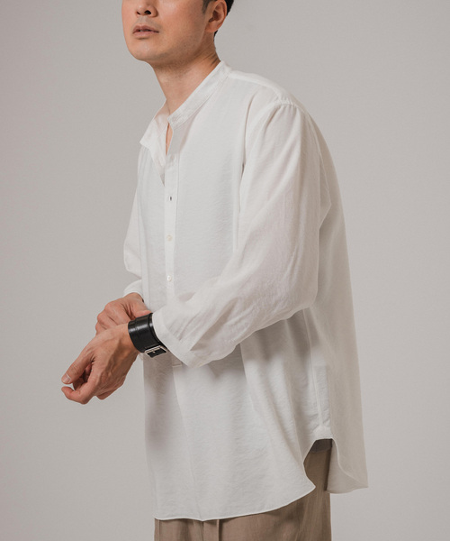 EDIFICE（エディフィス）の「"WEB限定" リバウンド ドビー 8分袖 バンドカラープルオーバーシャツ（シャツ/ブラウス・メンズ・ネイビー/ベージュ系その他/ホワイト・LARGE/MEDIUM）」の5枚目の写真