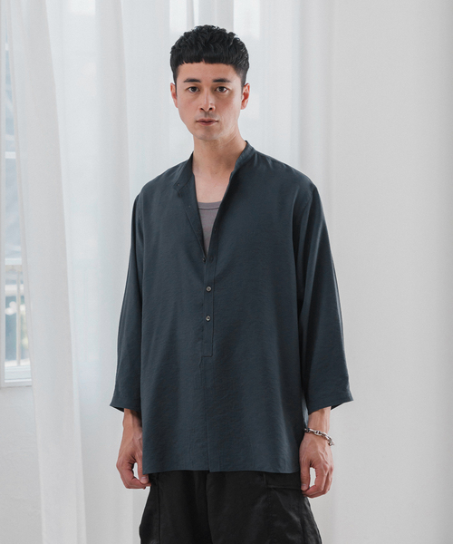 EDIFICE（エディフィス）の「"WEB限定" リバウンド ドビー 8分袖 バンドカラープルオーバーシャツ（シャツ/ブラウス・メンズ・ネイビー/ベージュ系その他/ホワイト・LARGE/MEDIUM）」の17枚目の写真