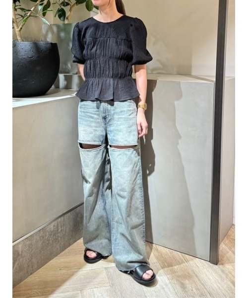 SLY（スライ）の「2WAY SHIRRING BL 2ウェイ シャーリング ブラウス（シャツ/ブラウス・レディース・ブラック/アイボリー/ライトグリーン・FREE）」の8枚目の写真