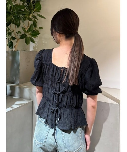 SLY（スライ）の「2WAY SHIRRING BL 2ウェイ シャーリング ブラウス（シャツ/ブラウス・レディース・ブラック/アイボリー/ライトグリーン・FREE）」の9枚目の写真