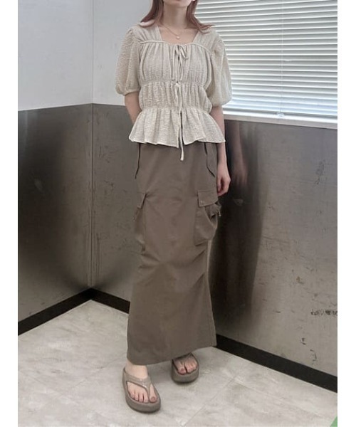 SLY（スライ）の「2WAY SHIRRING BL 2ウェイ シャーリング ブラウス（シャツ/ブラウス・レディース・ブラック/アイボリー/ライトグリーン・FREE）」の7枚目の写真