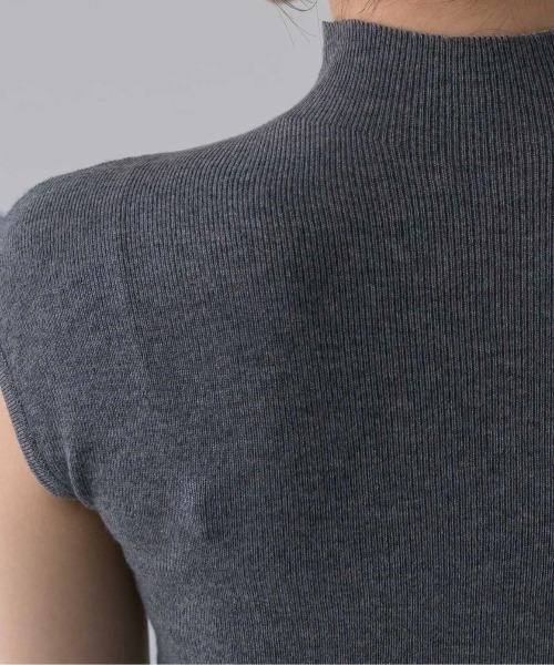 NEUNA（ヌナ）の「モックネックニットトップス（Tシャツ/カットソー・レディース・アイボリー/ブラック/グレー/ブラウン・FREE）」の6枚目の写真