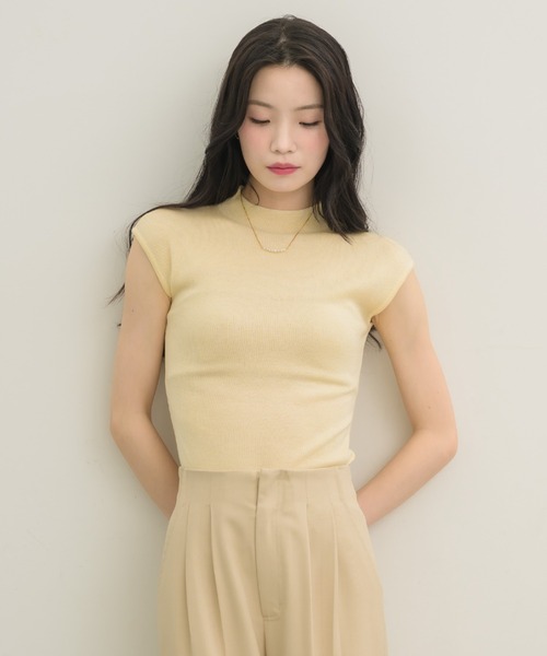 NEUNA（ヌナ）の「モックネックニットトップス（Tシャツ/カットソー・レディース・アイボリー/ブラック/グレー/ブラウン・FREE）」の19枚目の写真