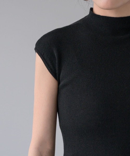 NEUNA（ヌナ）の「モックネックニットトップス（Tシャツ/カットソー・レディース・アイボリー/ブラック/グレー/ブラウン・FREE）」の18枚目の写真