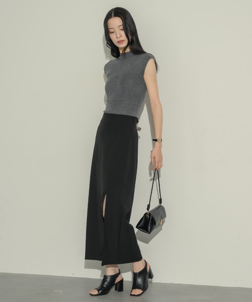 NEUNA（ヌナ）の「モックネックニットトップス（Tシャツ/カットソー・レディース・アイボリー/ブラック/グレー/ブラウン・FREE）」の8枚目の写真