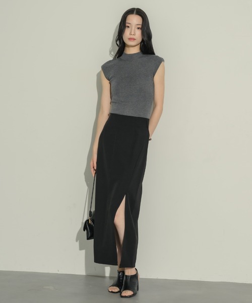 NEUNA（ヌナ）の「モックネックニットトップス（Tシャツ/カットソー・レディース・アイボリー/ブラック/グレー/ブラウン・FREE）」の6枚目の写真