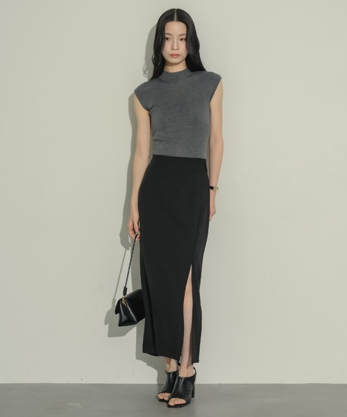 NEUNA（ヌナ）の「モックネックニットトップス（Tシャツ/カットソー・レディース・アイボリー/ブラック/グレー/ブラウン・FREE）」の5枚目の写真