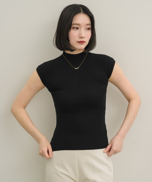 NEUNA（ヌナ）の「モックネックニットトップス（Tシャツ/カットソー・レディース・アイボリー/ブラック/グレー/ブラウン・FREE）」の15枚目の写真