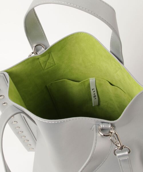 COMMON WARE(コモンウェアー)の「EM:cheek チークrivet 2way tote リベットトートバッグ(トートバッグ・レディース・シルバー/ブラック/パープル/イエロー/ブラウン・FREE)」の9枚目の写真
