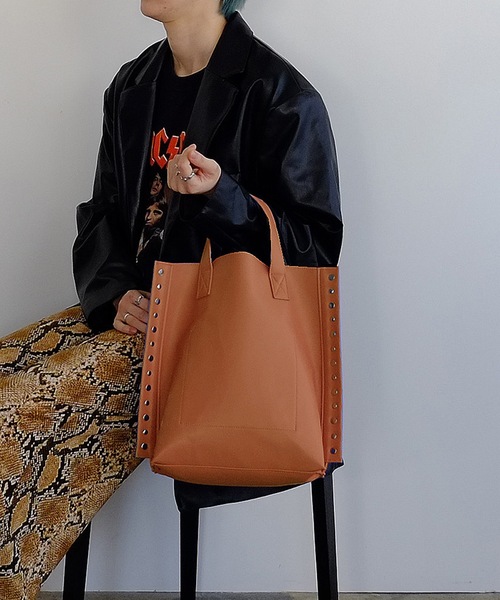 EM:cheek チークrivet 2way tote リベットトートバッグ（トートバッグ