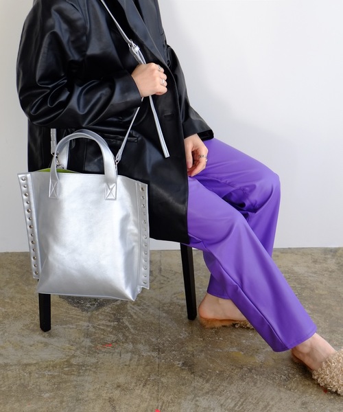 COMMON WARE(コモンウェアー)の「EM:cheek チークrivet 2way tote リベットトートバッグ(トートバッグ・レディース・シルバー/ブラック/パープル/イエロー/ブラウン・FREE)」の14枚目の写真