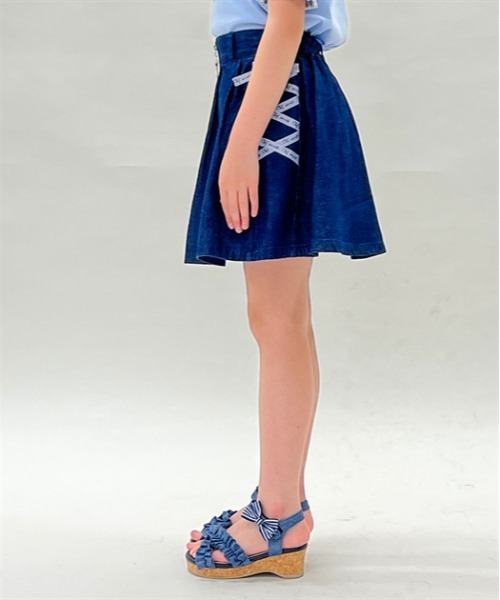 axes femme（アクシーズファム）の「レースアップデニムスカパン（デニムパンツ・キッズ・インディゴブルー/ケミカルウォッシュ・MEDIUM/LARGE/X-LARGE）」の4枚目の写真