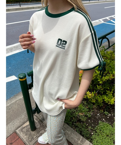 WC(ダブル シー)の「2ラインリボンワッフルTシャツ(Tシャツ/カットソー・レディース・アイボリー/サックスブルー/ピンク・FREE)」の2枚目の写真