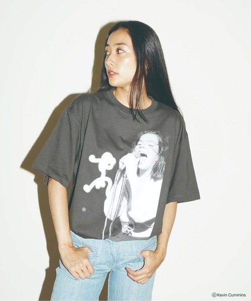 tシャツ 「別注」Kevin Cummins / 「Bjork」Photo T(2) レディース BEAMS WOMEN｜【別注】Kevin Cummins / 「Bjork」Photo T2