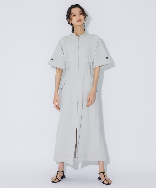 PUBLIC TOKYO（パブリックトウキョウ）の「【PUBLIC TOKYO/パブリックトウキョウ】スタンドオープンシャツワンピース（シャツワンピース・レディース・ライトベージュ/ネイビー・2/1）」の2枚目の写真