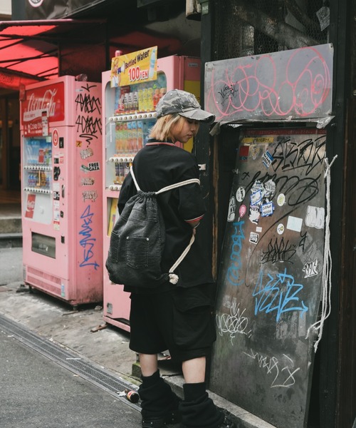 DEVICE（デバイス）の「DEVICE ウォッシュ デニム リュック ナップサック ボディバッグ（バックパック/リュック・レディース・ブラック/ブラック系その他・FREE）」の20枚目の写真