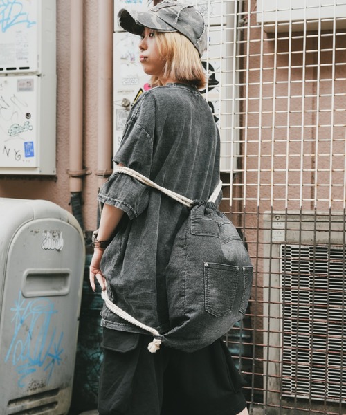 DEVICE（デバイス）の「DEVICE ウォッシュ デニム リュック ナップサック ボディバッグ（バックパック/リュック・レディース・ブラック/ブラック系その他・FREE）」の12枚目の写真