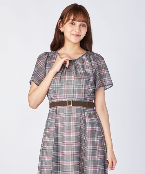 LAISSE PASSE（レッセパッセ）の「チェックプリントミディワンピース（ワンピース・レディース・ベージュ/ブラック・SMALL/MEDIUM）」の19枚目の写真