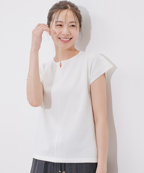 Jayro(ジャイロ)の「金具付スリット入りプルオーバー(Tシャツ/カットソー・レディース・ホワイト系その他/ピンク/ブルー/ブラック・M)」の2枚目の写真