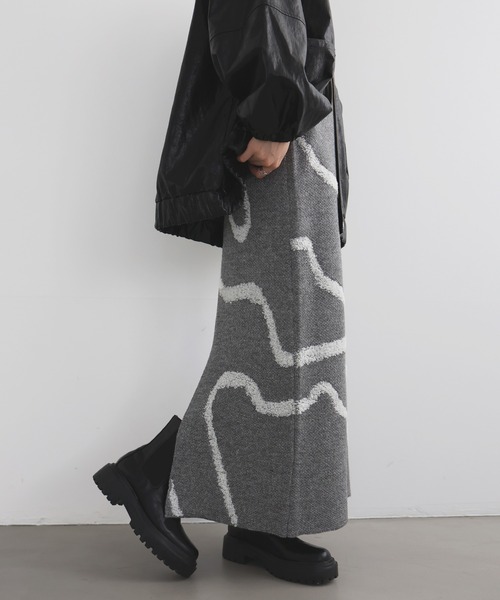 LIAN(リアン)の「ラインジャガードタイトスカート(スカート・レディース・アイボリー/ブラック/グレー・FREE)」の14枚目の写真