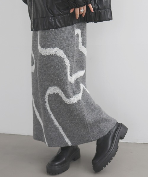 LIAN(リアン)の「ラインジャガードタイトスカート(スカート・レディース・アイボリー/ブラック/グレー・FREE)」の16枚目の写真