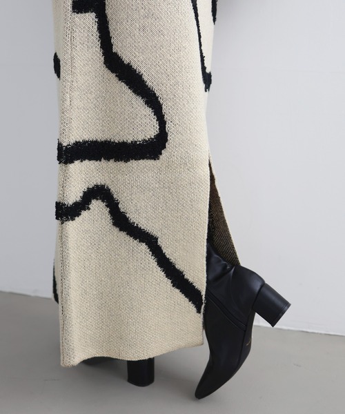 LIAN(リアン)の「ラインジャガードタイトスカート(スカート・レディース・アイボリー/ブラック/グレー・FREE)」の17枚目の写真