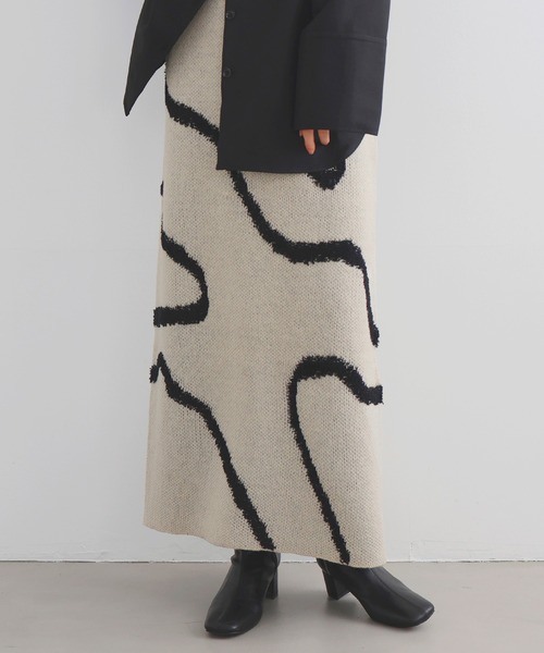 LIAN(リアン)の「ラインジャガードタイトスカート(スカート・レディース・アイボリー/ブラック/グレー・FREE)」の20枚目の写真