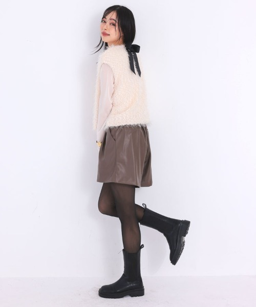 DONOBAN（ドノバン）の「バックリボンラメフェザートップス（ベスト・レディース・ピンク/ホワイト/グレー・ONE）」の6枚目の写真