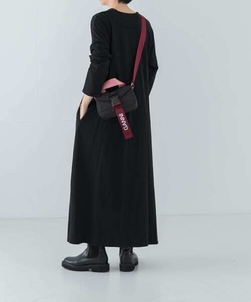 GANNI（ガニー）の「『別注』GANNI×URBAN RESEARCH　TechMiniSatchel（ショルダーバッグ・レディース・ブラック系その他・-）」の2枚目の写真