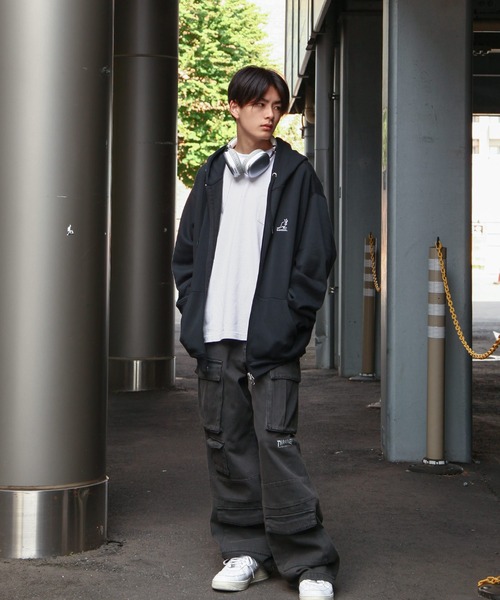 KANGOL(カンゴール)の「【別注】 【KANGOL】 ワンポイント ロゴ 刺繍 裏起毛 長袖 ジップパーカー / ダブルジップ(パーカー・メンズ・ブラック/ダークグリーン/杢グレー/チャコール/ネイビー/オートミール/ホワイト・X-LARGE/LARGE/MEDIUM)」の8枚目の写真