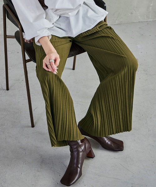 Fashion Letter（ファッションレター）の「ストレートセミワイドプリーツパンツ ウエストゴム 秋 冬（その他パンツ・レディース・ブラウン/グリーン/チャコール/グレイッシュベージュ/カーキ/ブラック・M/L）」の5枚目の写真