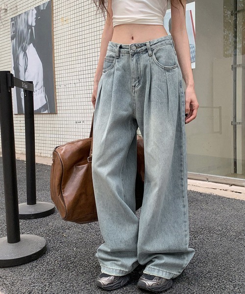 Miniministore（ミニミニストア）の「タックワイドデニムパンツレディース韓国風（デニムパンツ・レディース・ブラック/インディゴブルー/オフホワイト/サックスブルー/ダークベージュ・M/S/L）」の5枚目の写真