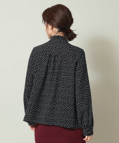 ITS'DEMO（イッツデモ）の「◆【通勤／肌触りさらり／羽織にも／手洗い可】スタンドフリル前開きブラウス（シャツ/ブラウス・レディース・ブラック/ブラック系/アイボリー系/グレー・00）」の12枚目の写真