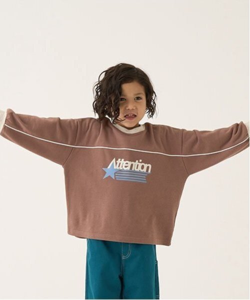 b・ROOM(ビールーム)の「【毛玉バイバイ裏毛】パイピングバイカラービッグスウェット(スウェット・キッズ・モカ/オートミール/モスグリーン/ブルーグレー/ブラック・100cm/110cm/120cm/130cm/140cm/150cm)」の10枚目の写真