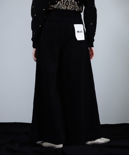mici（ミチ）の「(mici)スーパーワイドコーデュロイパンツ（その他パンツ・レディース・ブラック/ワインレッド・SMALL/MEDIUM）」の8枚目の写真