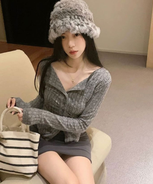 VIVID LADY（ビビッドレディー）の「リブカーディガン シャーリングデザイン リブトップス リブニット（カーディガン/ボレロ・レディース・ピンク/グレー/ライトベージュ・FREE）」の10枚目の写真