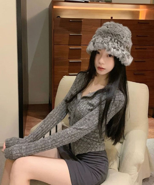 VIVID LADY（ビビッドレディー）の「リブカーディガン シャーリングデザイン リブトップス リブニット（カーディガン/ボレロ・レディース・ピンク/グレー/ライトベージュ・FREE）」の11枚目の写真