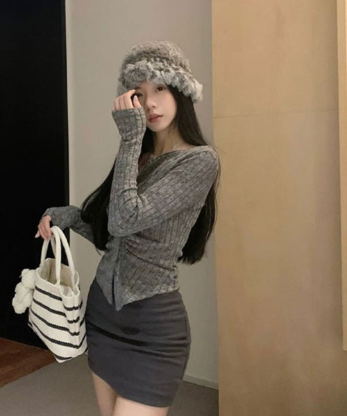 VIVID LADY（ビビッドレディー）の「リブカーディガン シャーリングデザイン リブトップス リブニット（カーディガン/ボレロ・レディース・ピンク/グレー/ライトベージュ・FREE）」の12枚目の写真