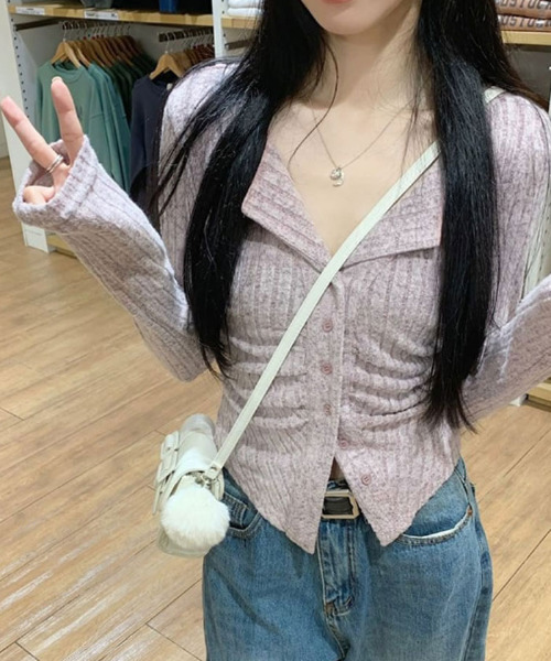 VIVID LADY（ビビッドレディー）の「リブカーディガン シャーリングデザイン リブトップス リブニット（カーディガン/ボレロ・レディース・ピンク/グレー/ライトベージュ・FREE）」の17枚目の写真