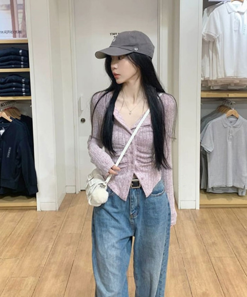 VIVID LADY（ビビッドレディー）の「リブカーディガン シャーリングデザイン リブトップス リブニット（カーディガン/ボレロ・レディース・ピンク/グレー/ライトベージュ・FREE）」の21枚目の写真